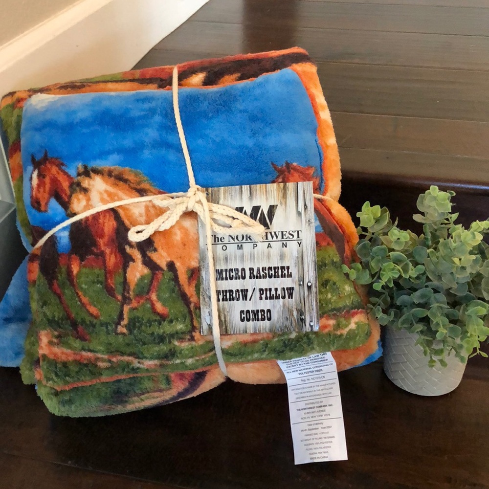 Super soft pillow and blanket horse set!